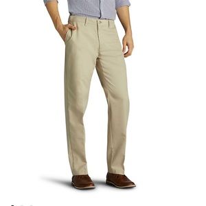Lee total freedom relaxed fit Kahki pants